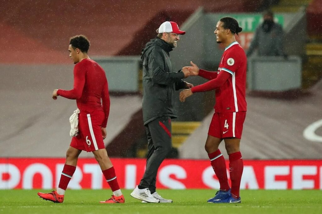 يورجن كلوب - فيرجيل فان دايك - ليفربول (المصدر:Gettyimages)