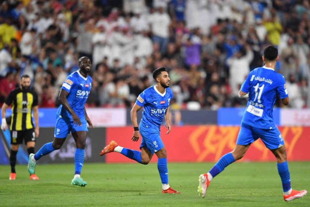 القنوات الناقلة لمباراة الهلال ضد الفتح