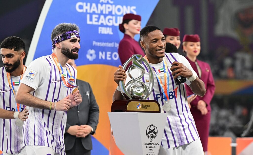 لابا كودجو لاعب العين الإماراتي