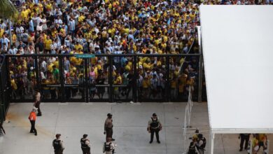 تجمع الجماهير خارج ملعب مباراة نهائي كوبا أمريكا 2024