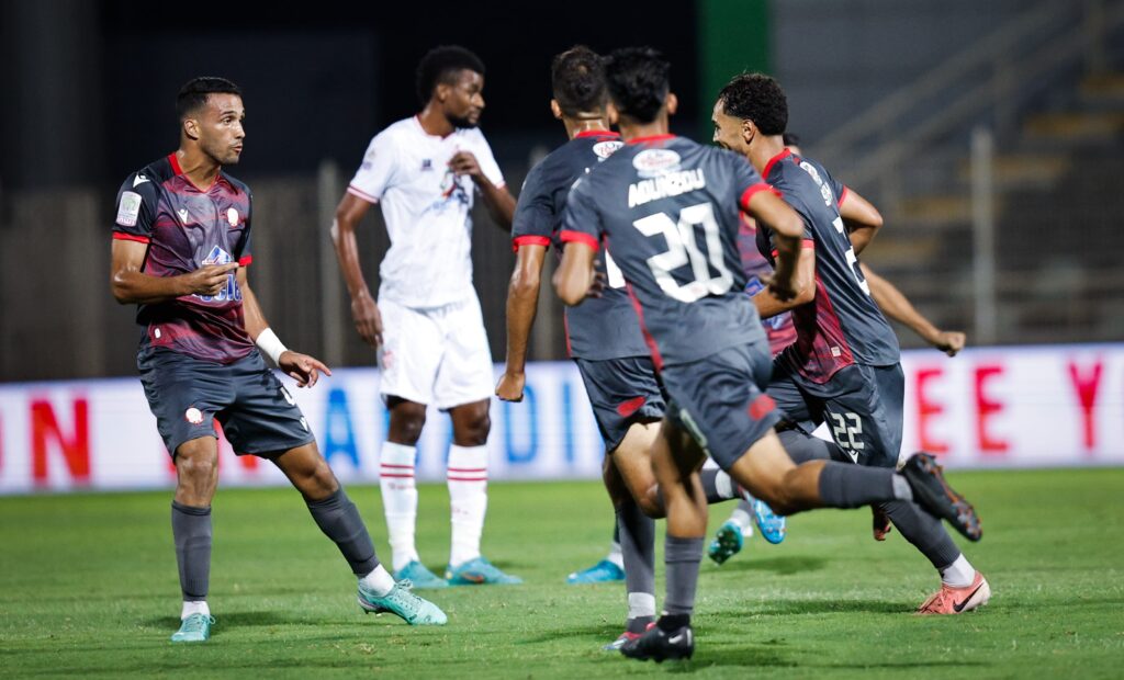 الصالح سبورت : 
			خبير تحكيمي يُنهي الجدل حول حالات مباراة الوداد ضد تطوان		