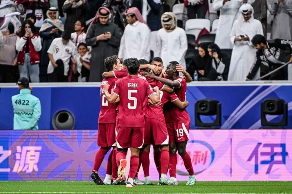 القنوات الناقلة لمباراة قطر ضد أوزبكستان في تصفيات كأس العالم 2026