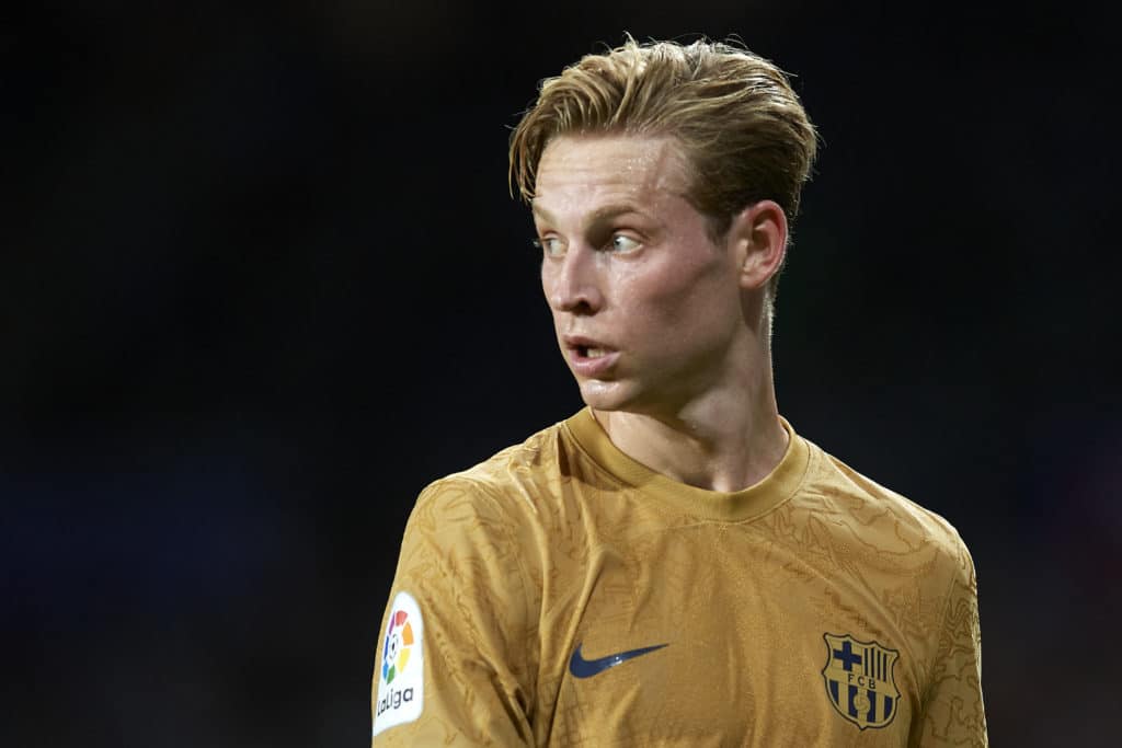 EL Manchester United volverá a intentar el fichaje de Frenkie de Jong, quien ahora no luce cómodo en el Barcelona.