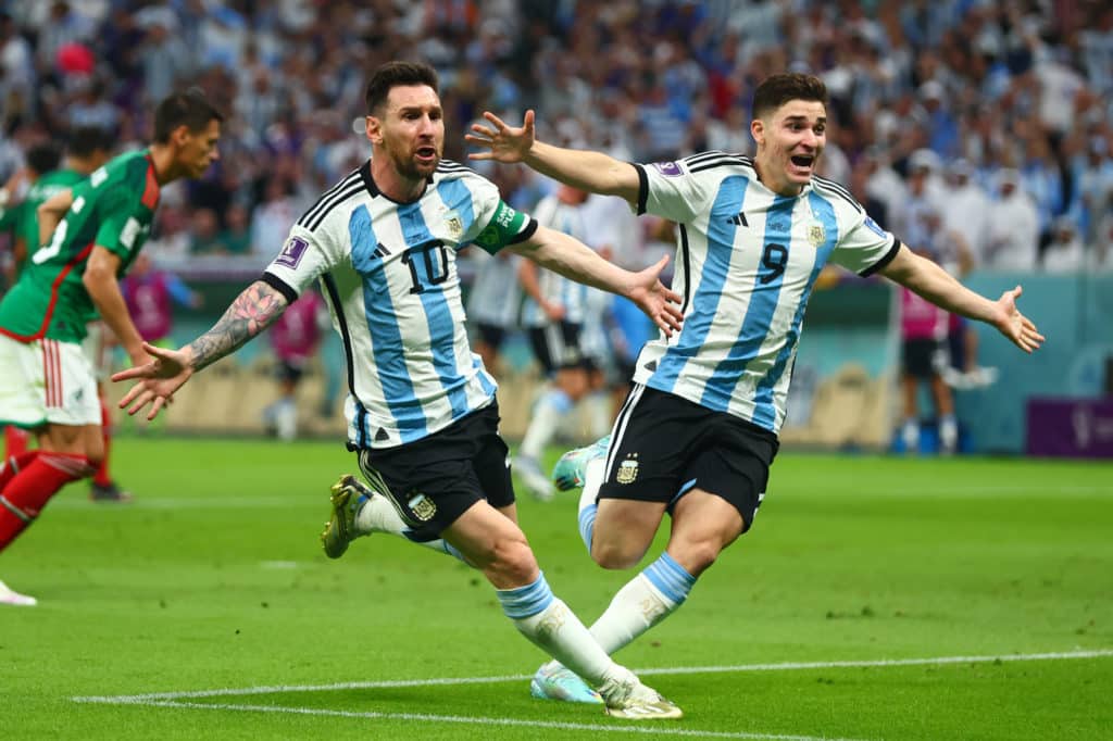 Lionel Messi ha alcanzado 10 récords vistiendo la camiseta de Argentina.