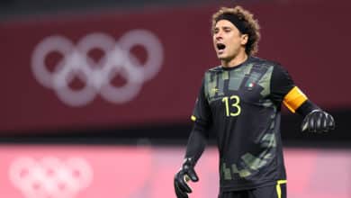 Guillermo Ochoa disputando los Juegos Olímpicos de Tokio 2020 con la Selección Mexicana