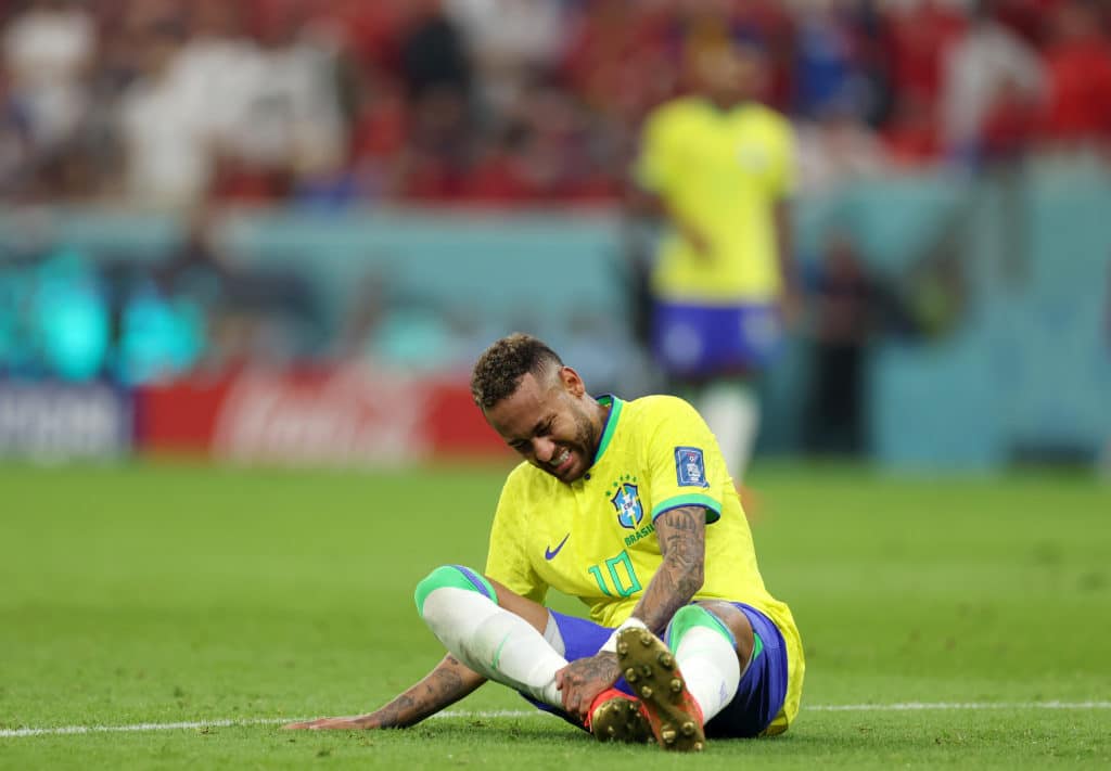 Neymar se lesiona con Brasil