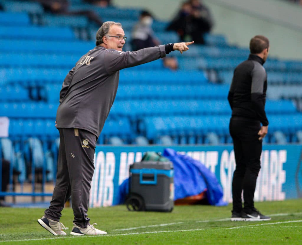 Marcelo Bielsa a México ¿es posible? Aquí el estratega dirigiendo al Leeds, Fotografía por Alex Dodd - CameraSport via Getty Images