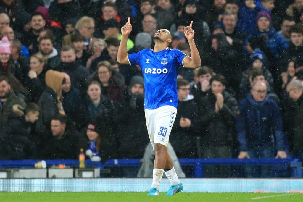 Salomón Rondón celebrando un gol con el Everton, Fotografía por: LINDSEY PARNABY/AFP via Getty Images