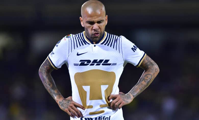 Dani Alves Pumas Barcelona