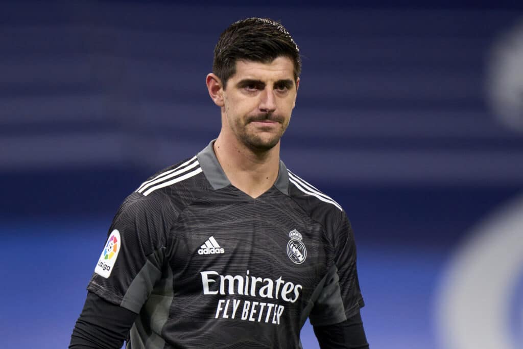 Lille vs Real Madrid: Thibaut Courtois estará de baja algunas semanas, debido a una lesión muscular. Lunin será su reemplazo en este encuentro de Champions League (Photo by Diego Souto/Quality Sport Images/Getty Images)