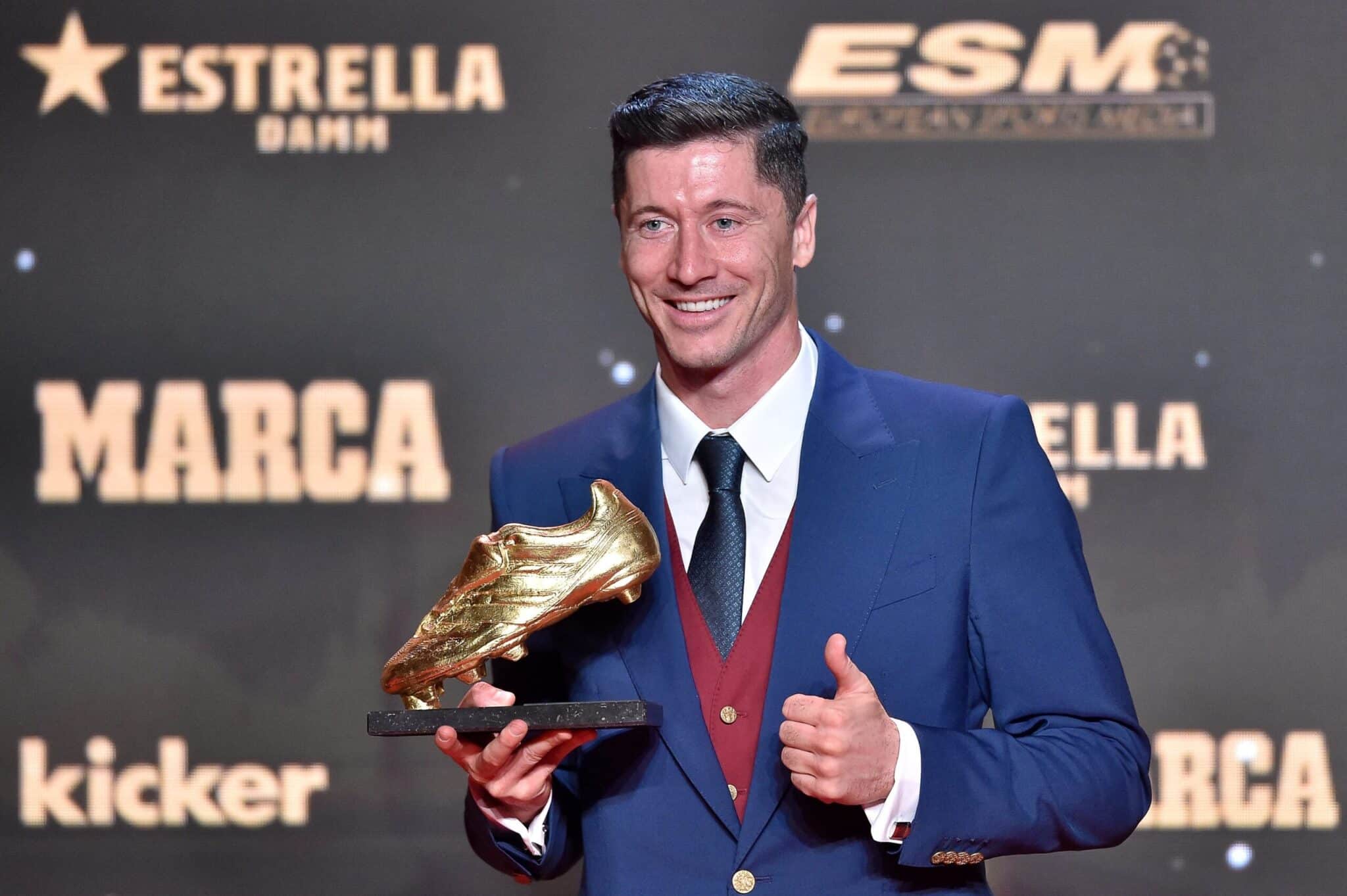 Robert Lewandowski es el actual ganador de la Bota de Oro. (Photo by Pau BARRENA / AFP)