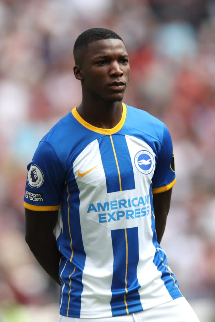 Moisés Caicedo espera definir su futuro en las próximas semanas. El Brighton pide 100 millones de euros por el mediocampista. (Photo by Alex Pantling/Getty Images)