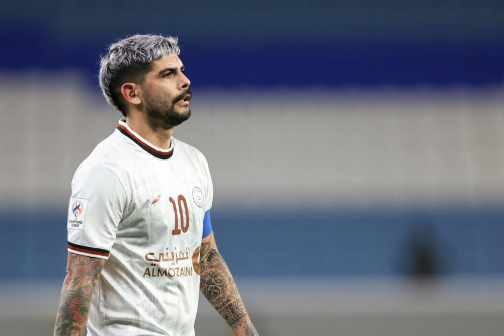 Ever Banega, capitán de su equipo en Arabia Saudita