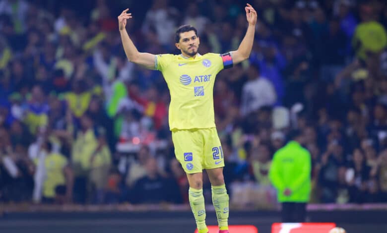 Henry Martín, uno de los máximos goleadores del América, celebra una de los goles que marcó.