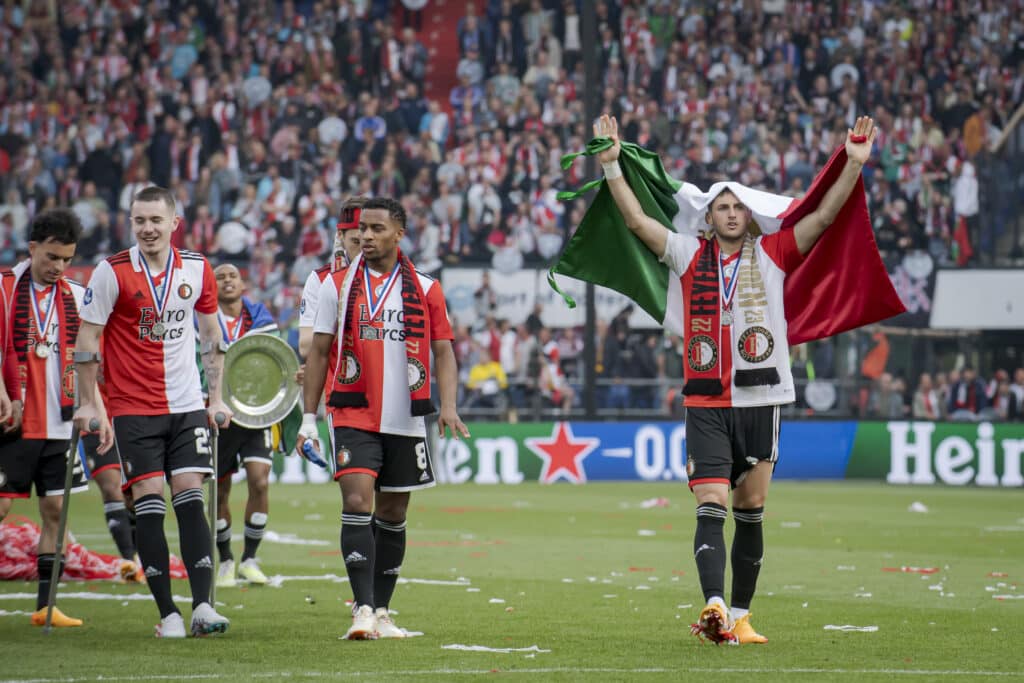 Gael Álvarez y Santiago Giménez celebran el título de liga de la Eredivise. Feyenoord