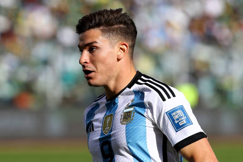 Julián Álvarez podría ser una de las claves en el Argentina vs Paraguay. (Photo by Leonardo Fernandez/Getty Images)