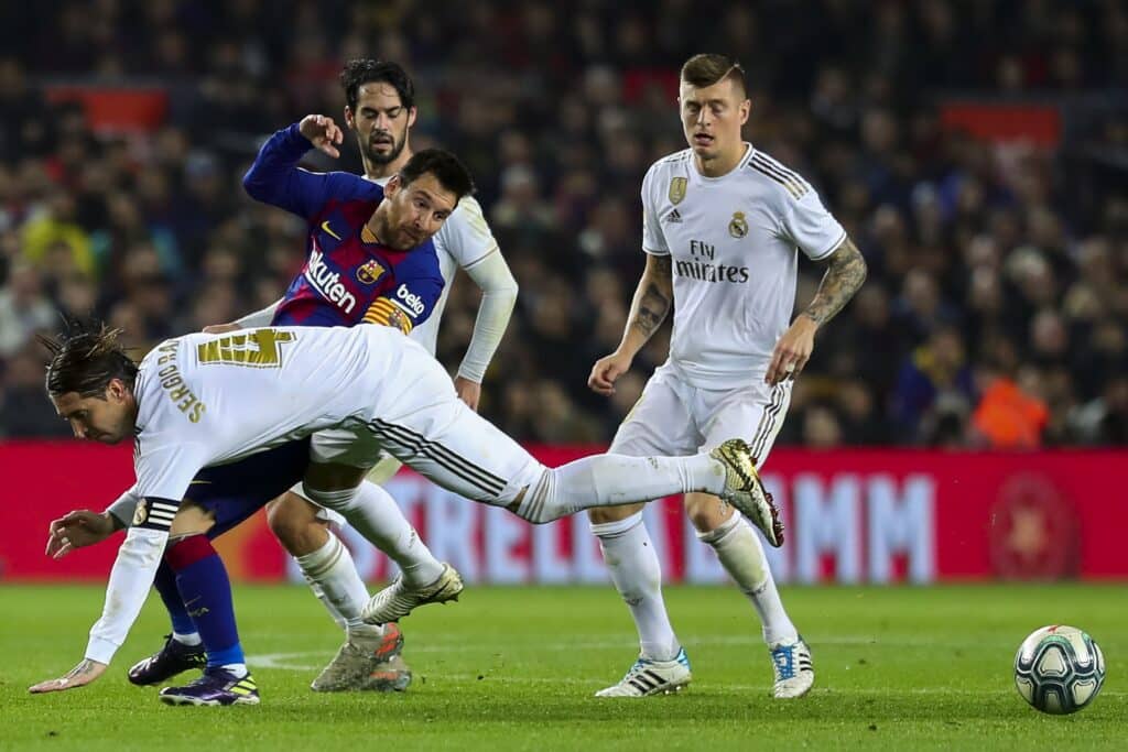 Barcelona y Real Madrid juegan la edición 255 de El Clásico español
