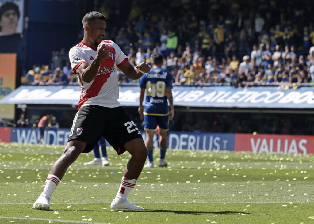 River festejó en La Bombonera con los goles de Rondón y Enzo Díaz.