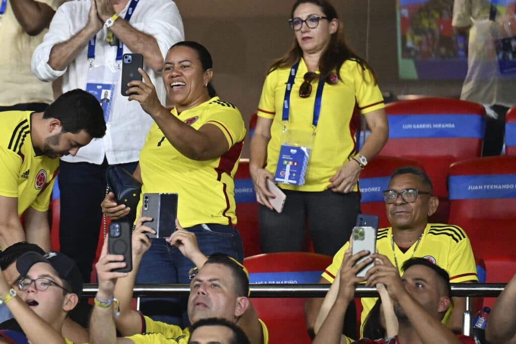 Luis Manuel Díaz, papá de Luis Díaz, estuvo presente en la histórica victoria de Colombia ante Brasil por las Eliminatorias. (Photo by JUAN BARRETO/AFP via Getty Images)