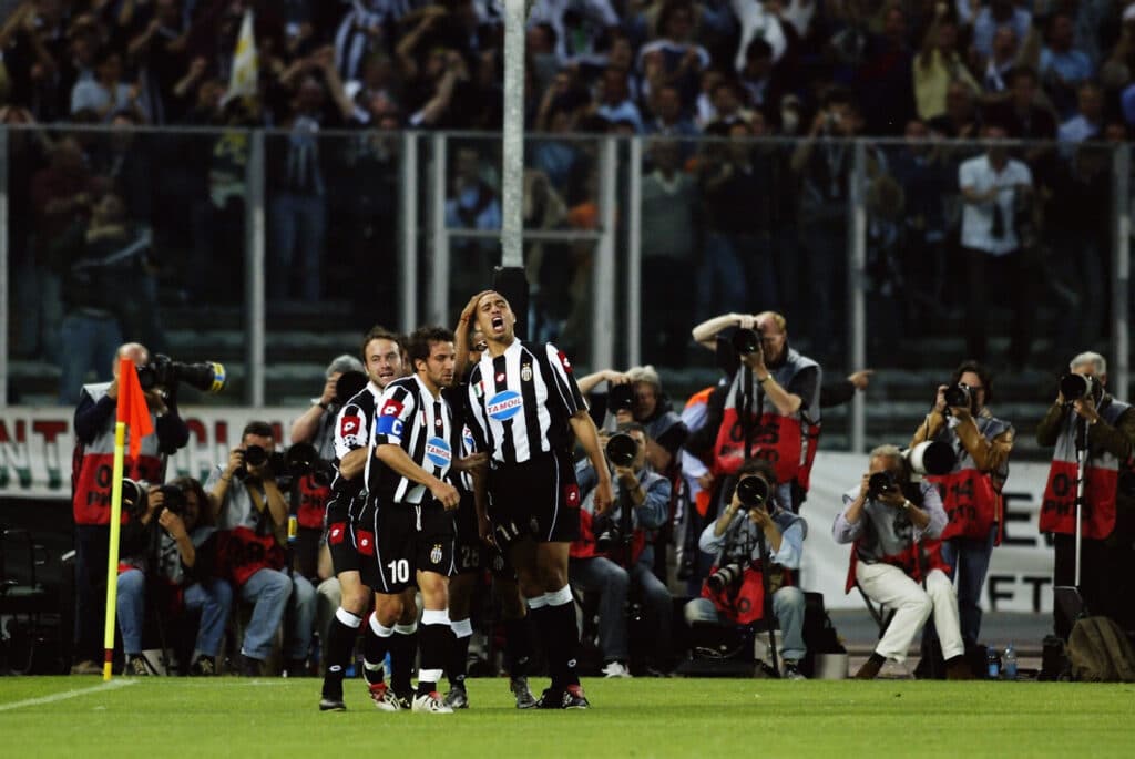 David Trezeguet podría dirigir en Argentina