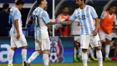 El Pocho Lavezzi con Messi