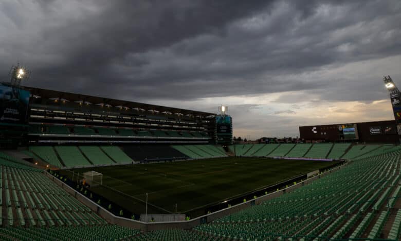 Aficionados de Monterrey atropellados a las afueras del TSM