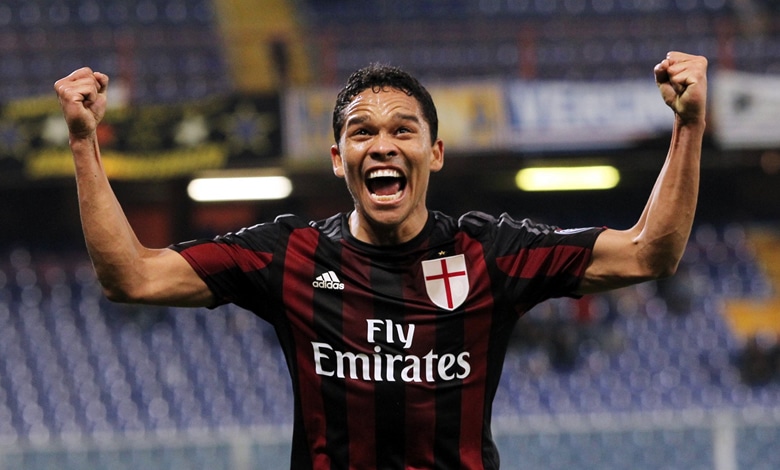 Carlos Bacca, colombianos en el Milan