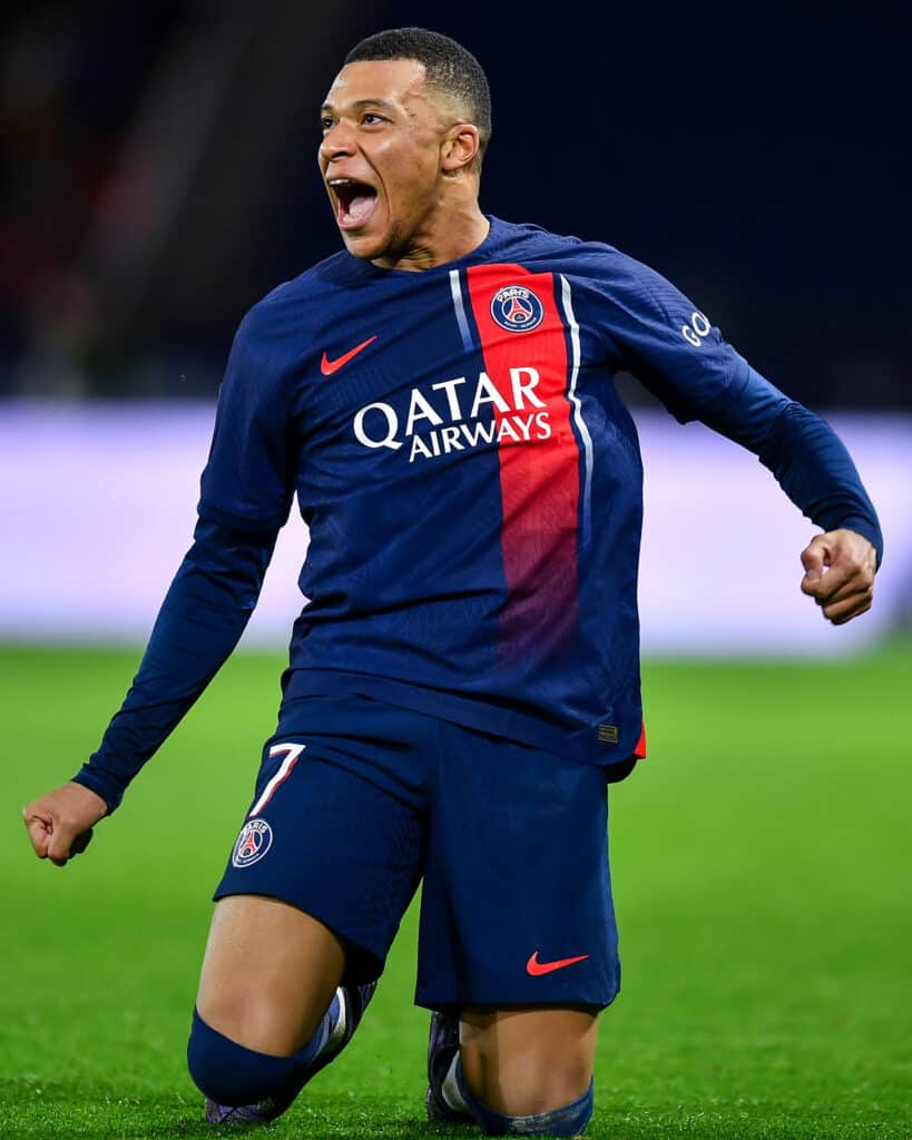 Kylian Mbappé podría ser una de las claves en el PSG vs Real Sociedad. (Photo by Franco Arland/Getty Images)