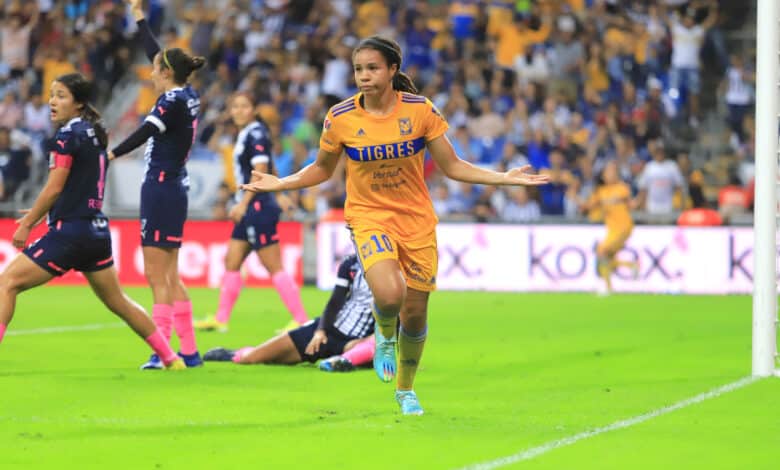 Clásico Regio Rayadas vs Tigres Liga MX Femenil Mia Fishel