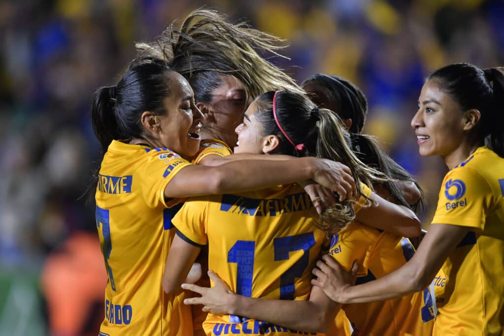 Clásico Regio Rayadas vs Tigres Liga MX Femenil