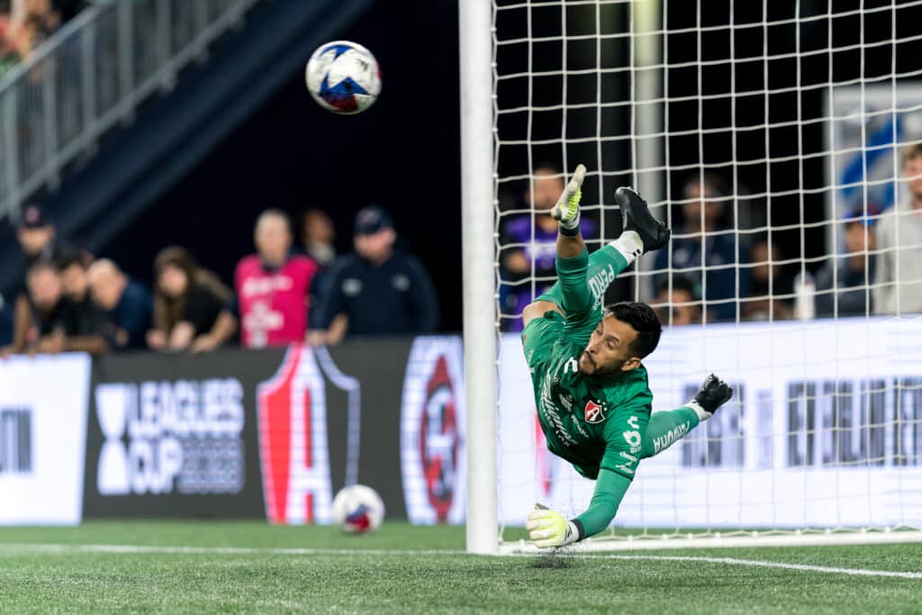 Atlas vs Chivas Clásico Tapatío liga mx camilo vargas