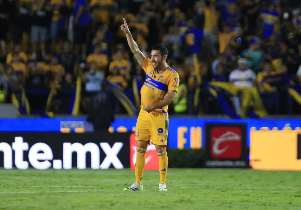 Monterrey vs Tigres Liga MX  Juan Vigon