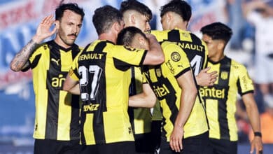 Peñarol aplastó a The Strongest y casi que se metió en Cuartos de Final de la Copa Libertadores.