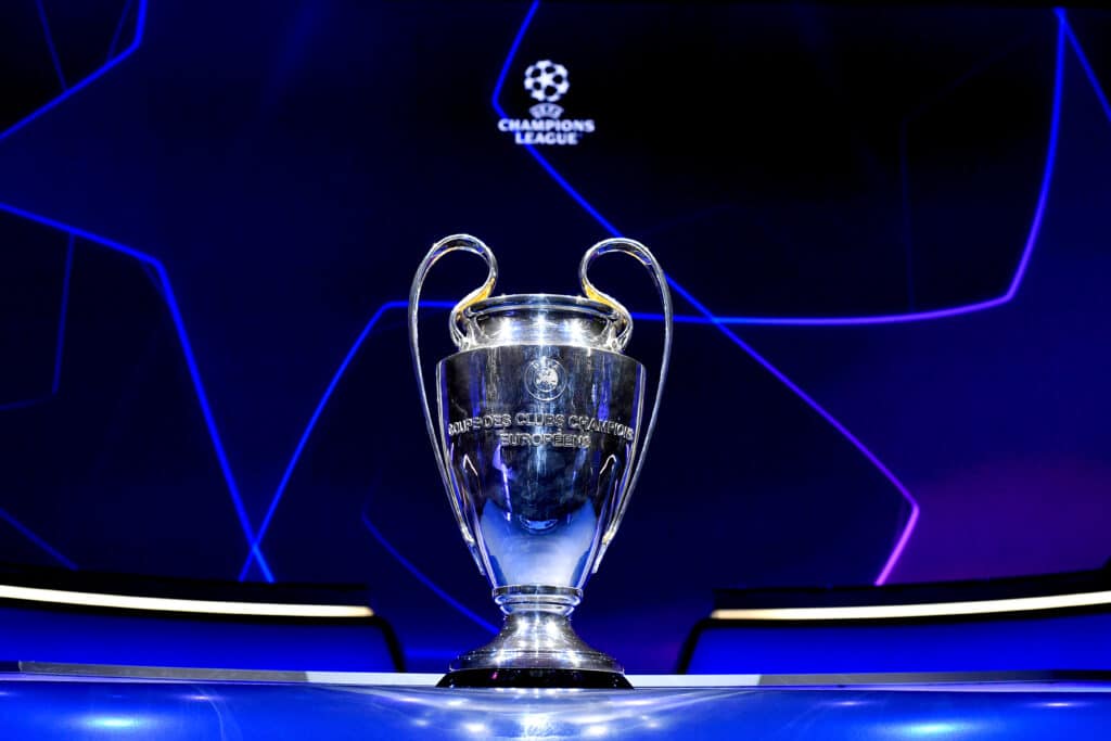 Trofeo de la Champions League, también conocido como "La Orejona"