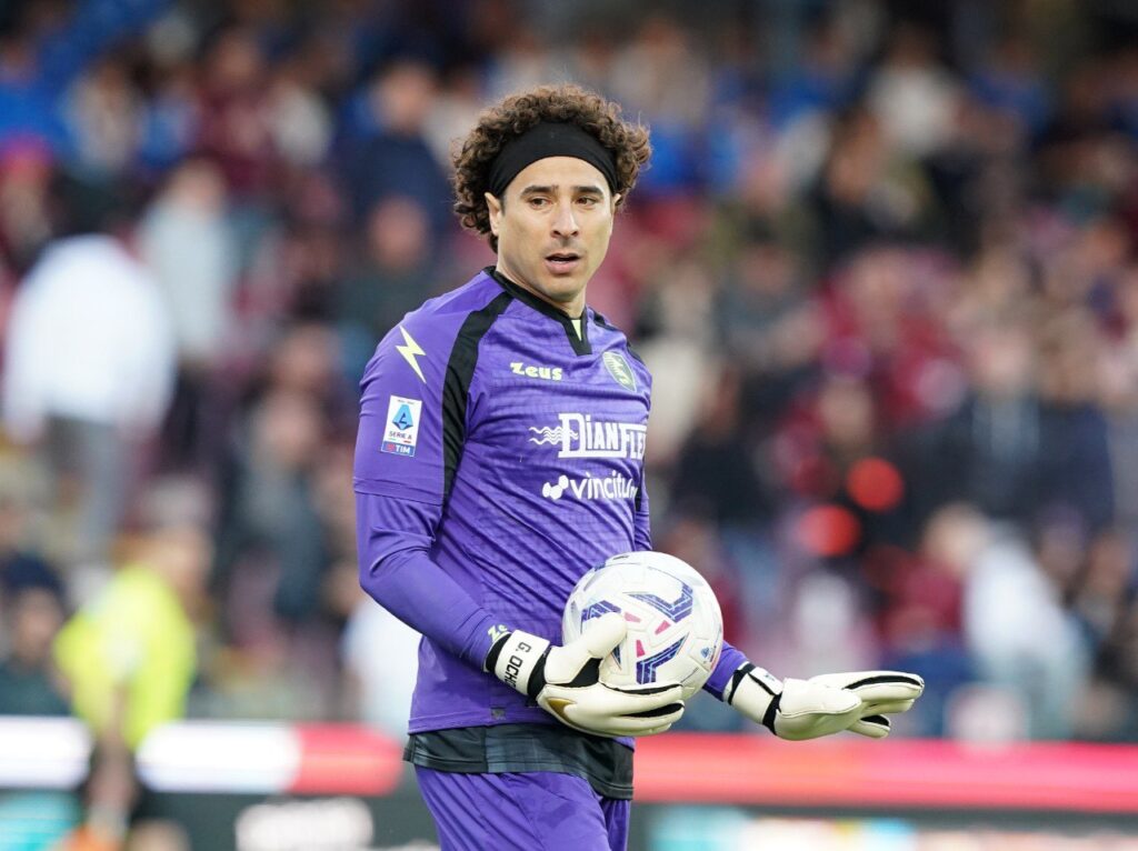 Guillermo Ochoa ya contaría con un nuevo club en Europa. 