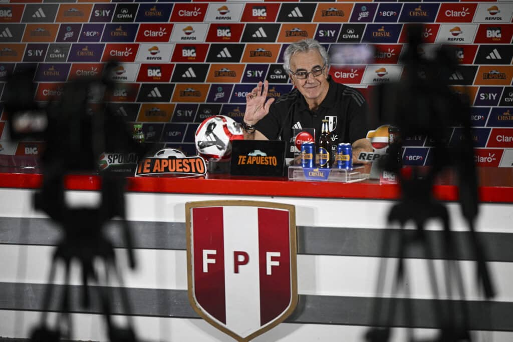 Jorge Fossati no contará con Renato Tapia para la Copa América 2024. (Photo by ERNESTO BENAVIDES/AFP via Getty Images)