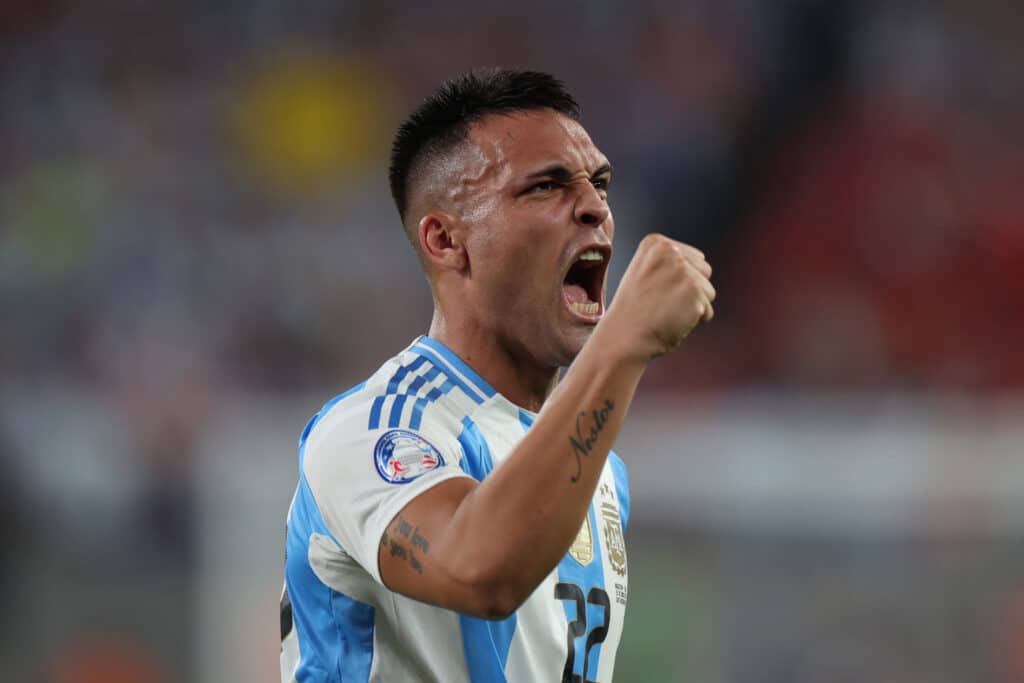 Lautaro Martínez marcó el único gol en Chile vs. Argentina y metió a la albiceleste en Cuartos.