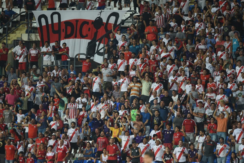 Bronca en River con Martín Demichelis. Imagen de un partido en Mendoza