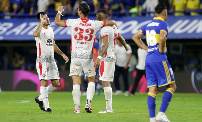 Instituto vs. Boca chocan en Alta Córdoba.