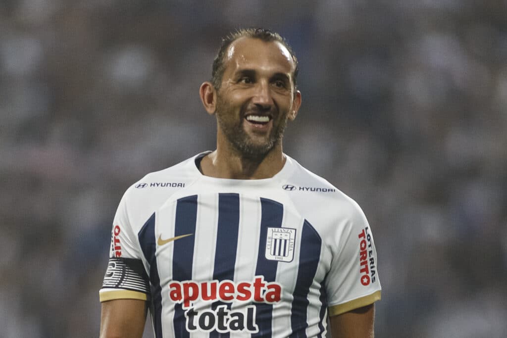 Alianza Lima vs Carlos Mannucci : Hernán Barcos vuelve a las citaciones, luego de su lesión. Según los medios, apunta como titular(Foto: Getty Images)