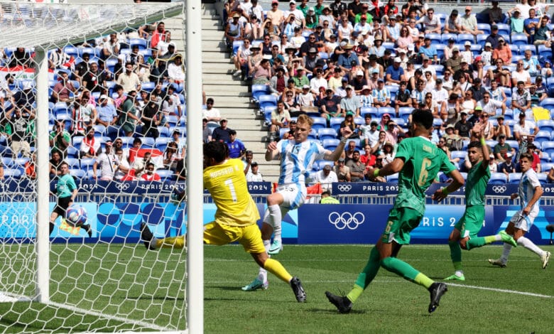 Con este cabezazo, Gondou anotó el 2-1 de Argentina vs. Irak