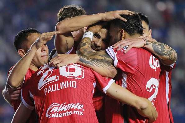 Jugadores del Toluca en un partido del Torneo Apertura 2024 de la Liga MX en el Estadio Ciudad de los Deportes. Toluca vs Chicago Toluca vs Houston Dynamo Toluca vs Colorado Rapids