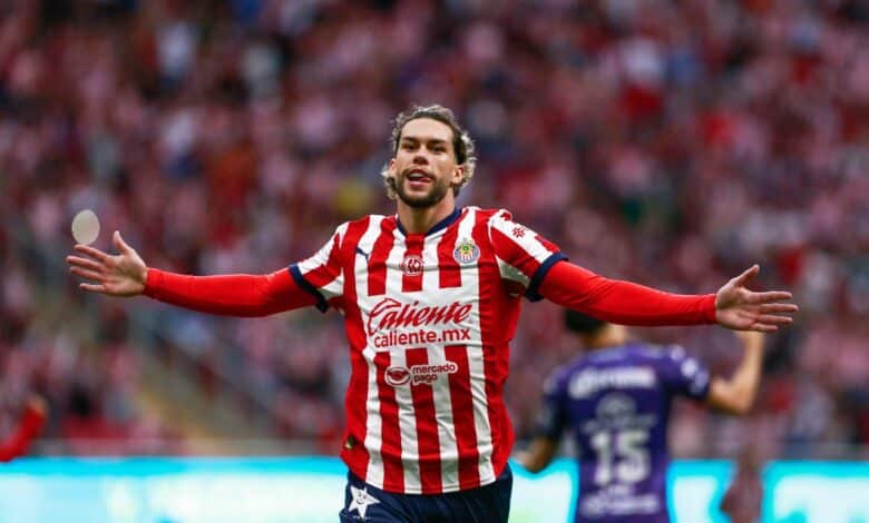 Cade Cadwell festeja su gol en el partido de Chivas vs Mazatlan en el Apertura 2024. Chivas vs San José Chivas vs Galaxy Tigres vs Chivas