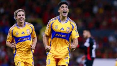 Nicolás Ibáñez y Sebastián Córdova celebran una anotación durante un duelo del Apertura 2024. Tigres vs Puebla Tigres vs Pachuca Tigres vs New York City Chivas Tigres vs Chivas