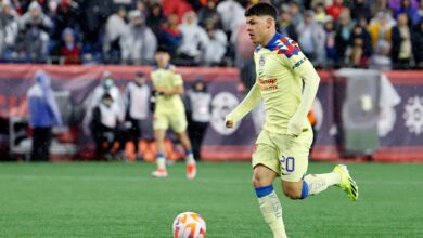 Richard Sánchez con el Club América en un partido por el torneo Clausura 2024, Liga MX.