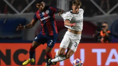 Independiente vs. San Lorenzo chocan el estadio Libertadores de América.