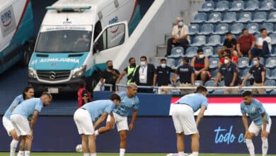 Uruguay vs. Paraguay se miden en el Centenario por las Eliminatorias Sudamericanas.