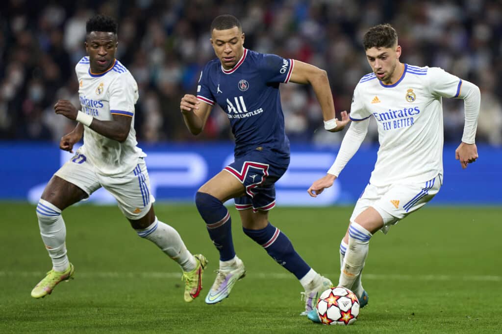 Kylian Mbappé y Federico Valverde