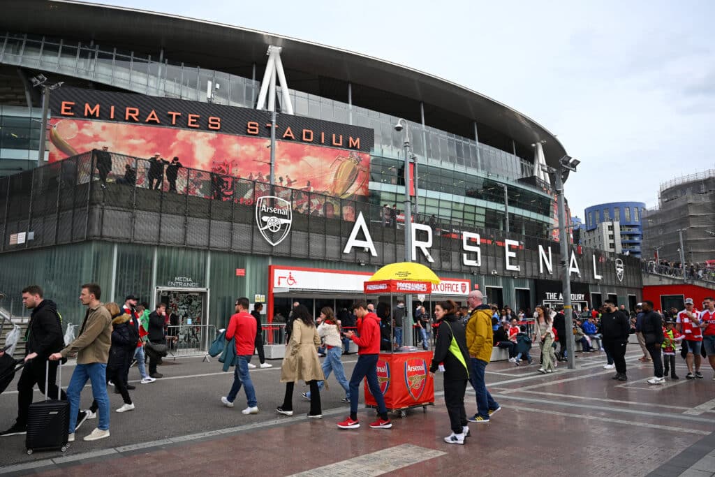 Arsenal vs. Bayer Leverkusen Estadio Emirates en el amistoso. Premier League