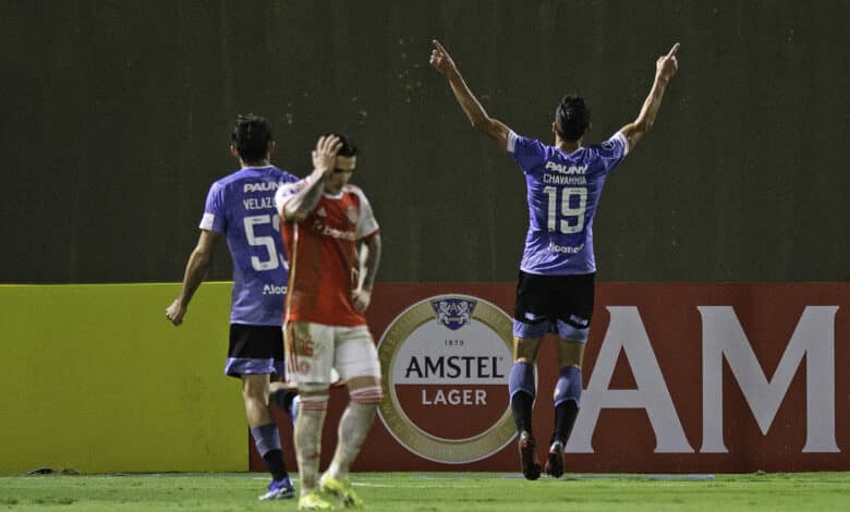 Paranaense vs. Belgrano, duelo de ida de los 8vos de final de la Copa Sudamericana.